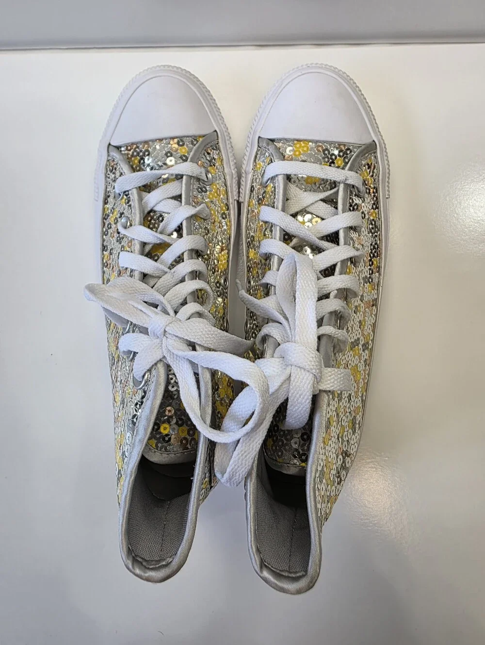 Converse Chuck Taylor All Star Sequin High Tops Women’s 8 Silver Gold